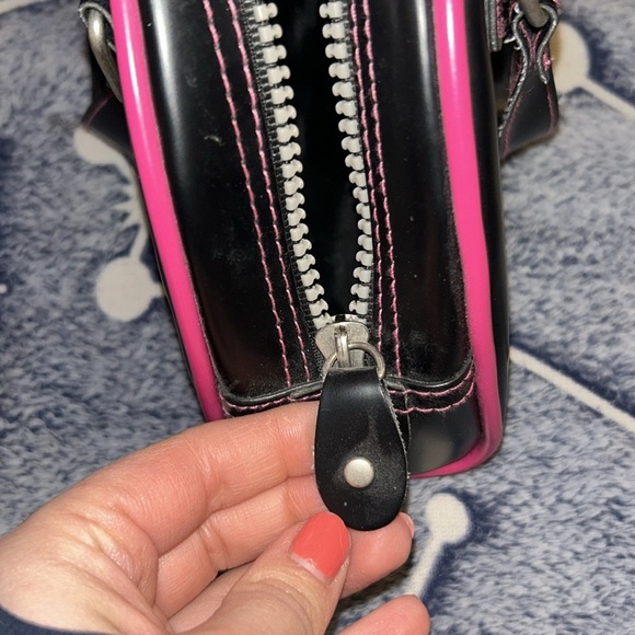 RARE VON DUTCH PINK & BLACK MINI BOWLING BAG - Picture 8 of 9